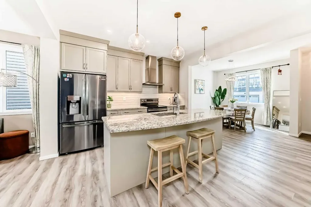 131 Carringham Road NW Calgary AB T3P 1V3