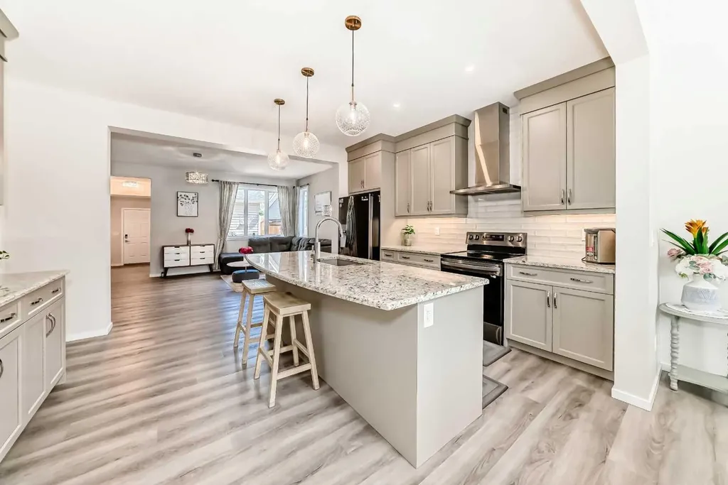 131 Carringham Road NW Calgary AB T3P 1V3