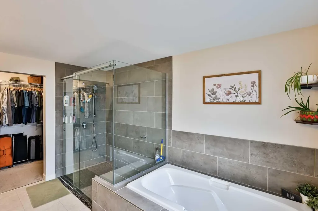 865 Atlantic Cove W Lethbridge AB T1J 5M4