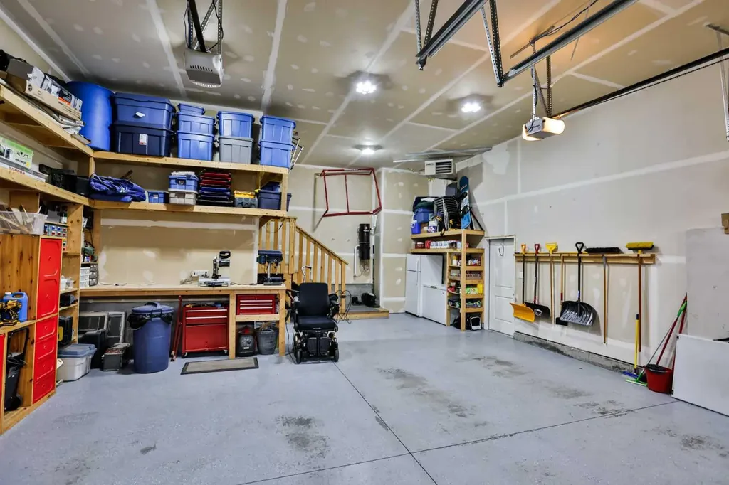 865 Atlantic Cove W Lethbridge AB T1J 5M4