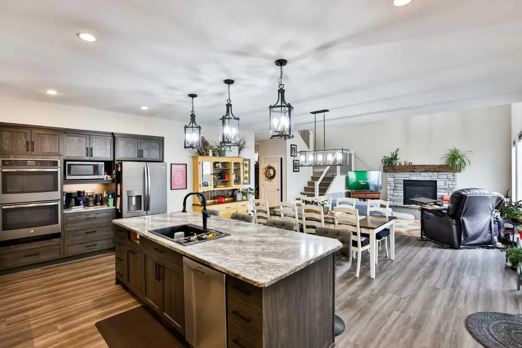 865 Atlantic Cove W Lethbridge AB T1J 5M4