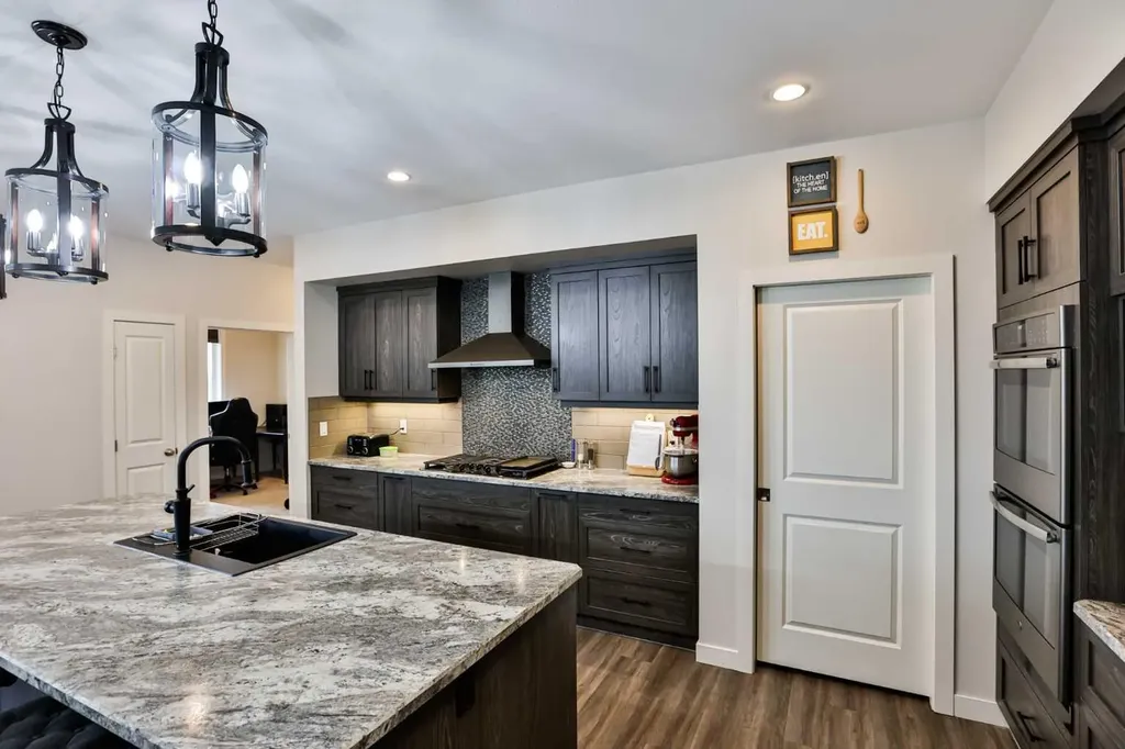 865 Atlantic Cove W Lethbridge AB T1J 5M4
