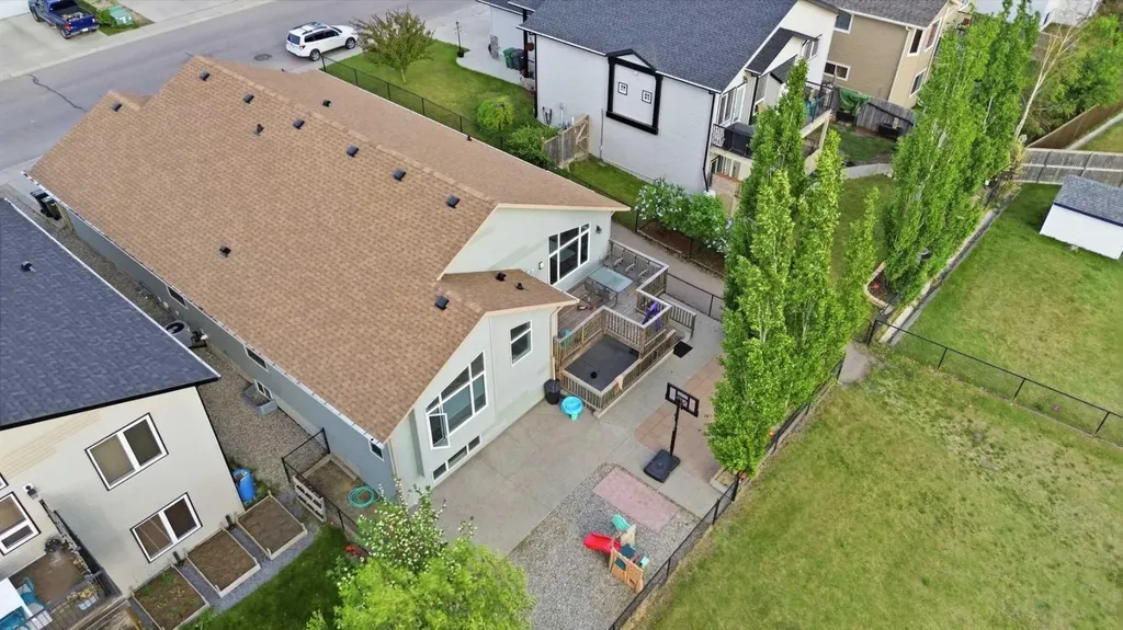 203 Hillcrest Boulevard Strathmore AB T1P 0A3