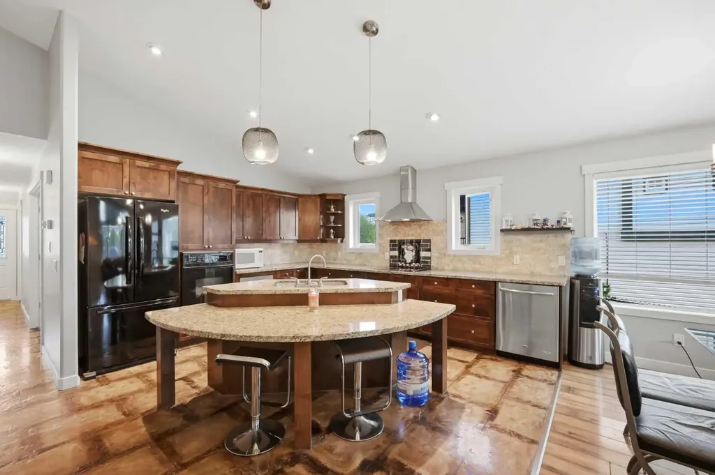 203 Hillcrest Boulevard Strathmore AB T1P 0A3