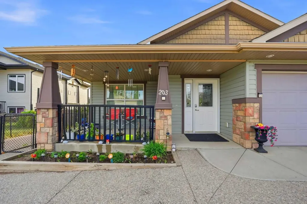 203 Hillcrest Boulevard Strathmore AB T1P 0A3