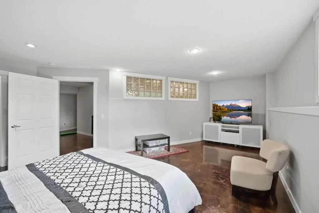 203 Hillcrest Boulevard Strathmore AB T1P 0A3