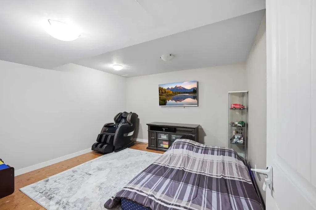 203 Hillcrest Boulevard Strathmore AB T1P 0A3