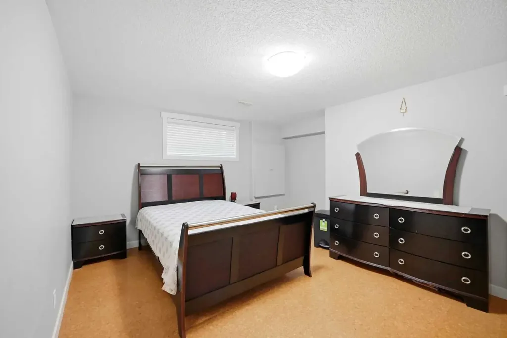 203 Hillcrest Boulevard Strathmore AB T1P 0A3
