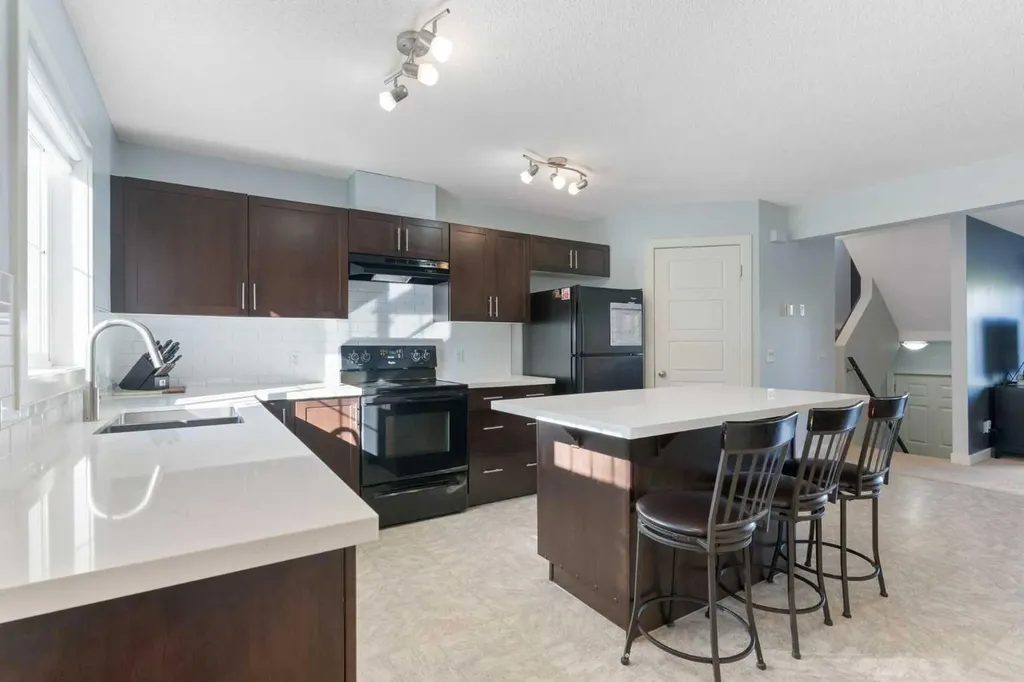 90 Pantego Lane NW Calgary AB T3K 0T1