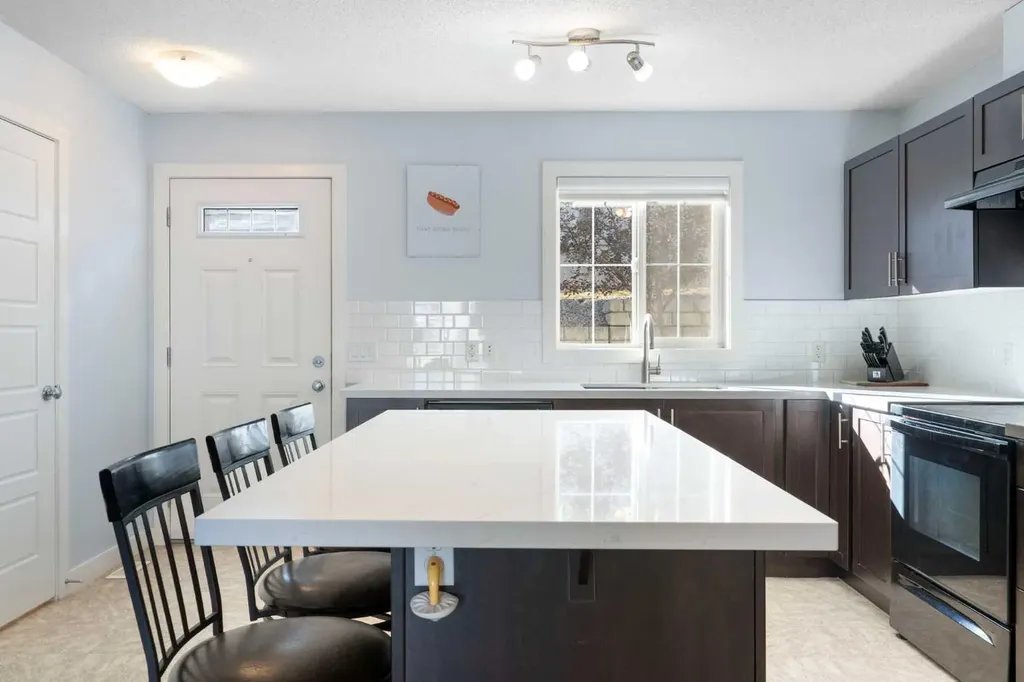 90 Pantego Lane NW Calgary AB T3K 0T1