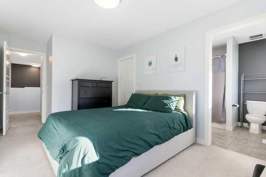 90 Pantego Lane NW Calgary AB T3K 0T1