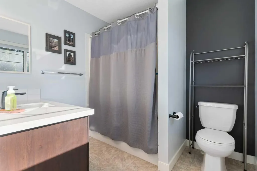 90 Pantego Lane NW Calgary AB T3K 0T1
