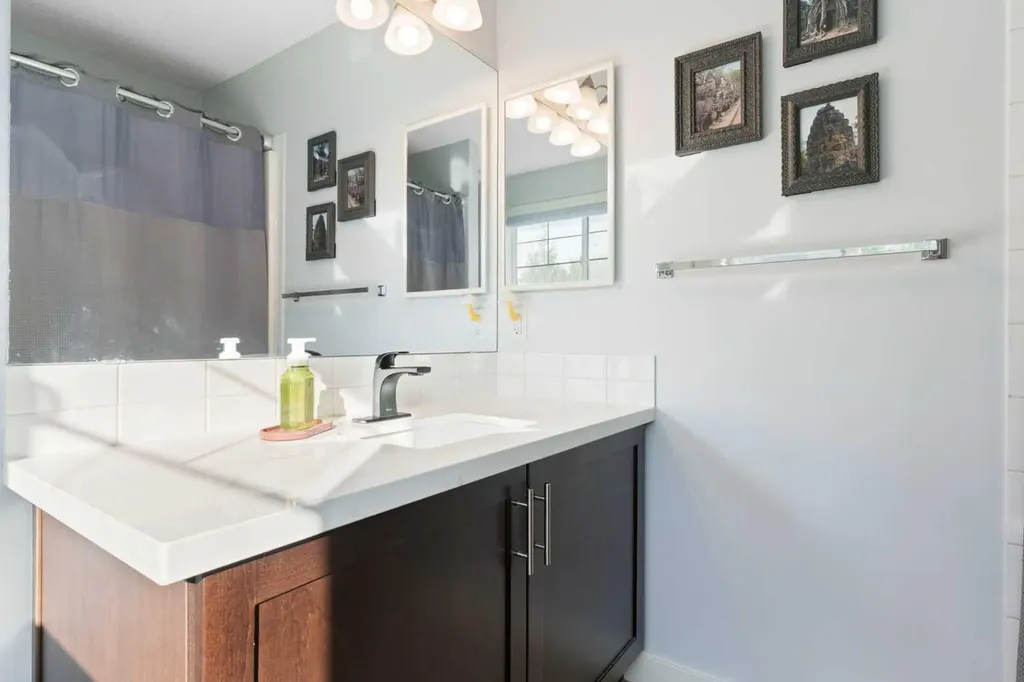 90 Pantego Lane NW Calgary AB T3K 0T1