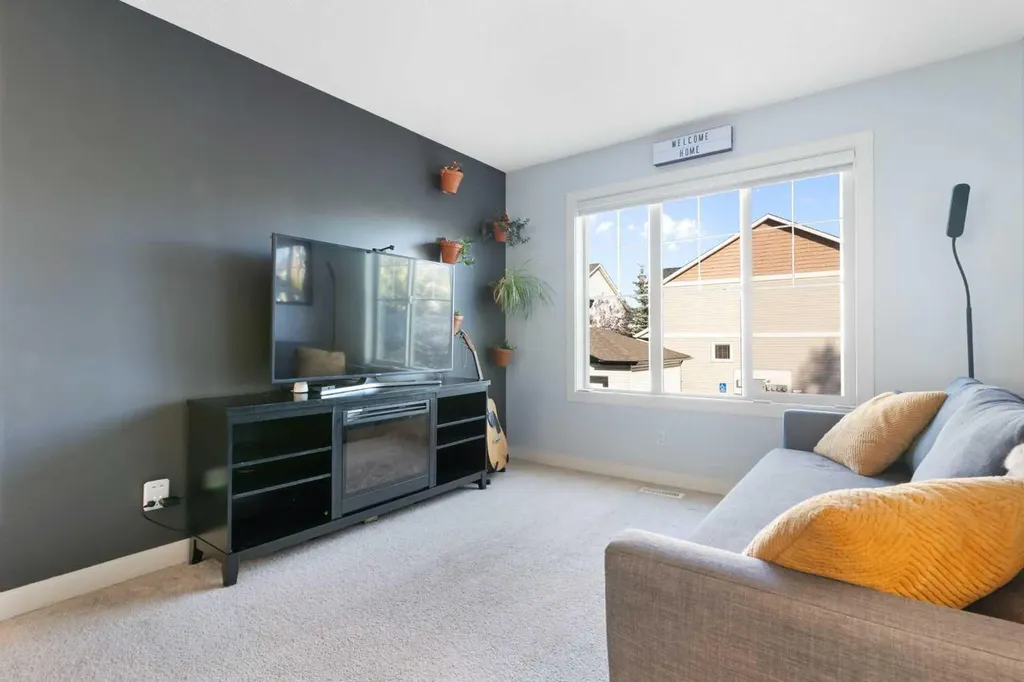 90 Pantego Lane NW Calgary AB T3K 0T1