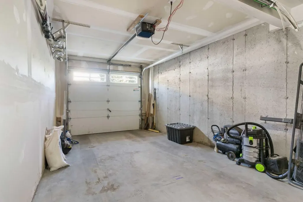 90 Pantego Lane NW Calgary AB T3K 0T1