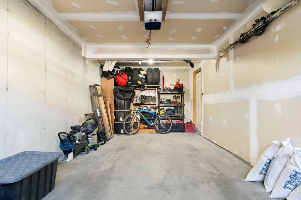 90 Pantego Lane NW Calgary AB T3K 0T1