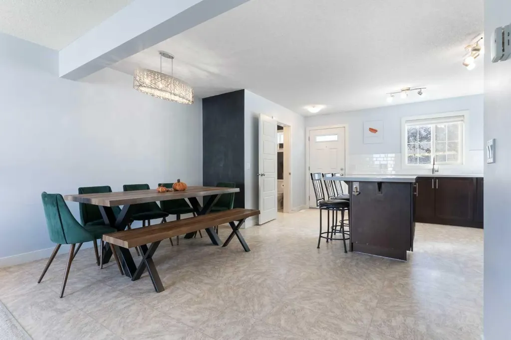 90 Pantego Lane NW Calgary AB T3K 0T1