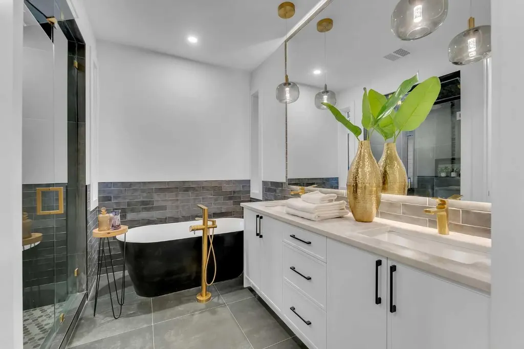 1727 19 Avenue NW Calgary AB T2N 0S5