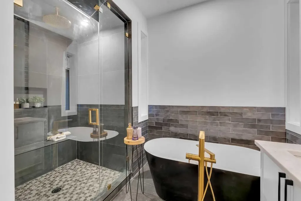 1727 19 Avenue NW Calgary AB T2N 0S5
