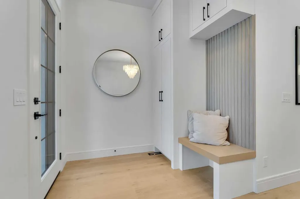 1727 19 Avenue NW Calgary AB T2N 0S5