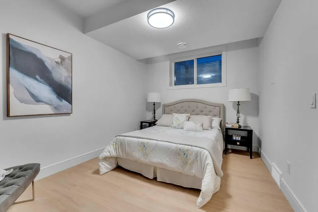 1727 19 Avenue NW Calgary AB T2N 0S5