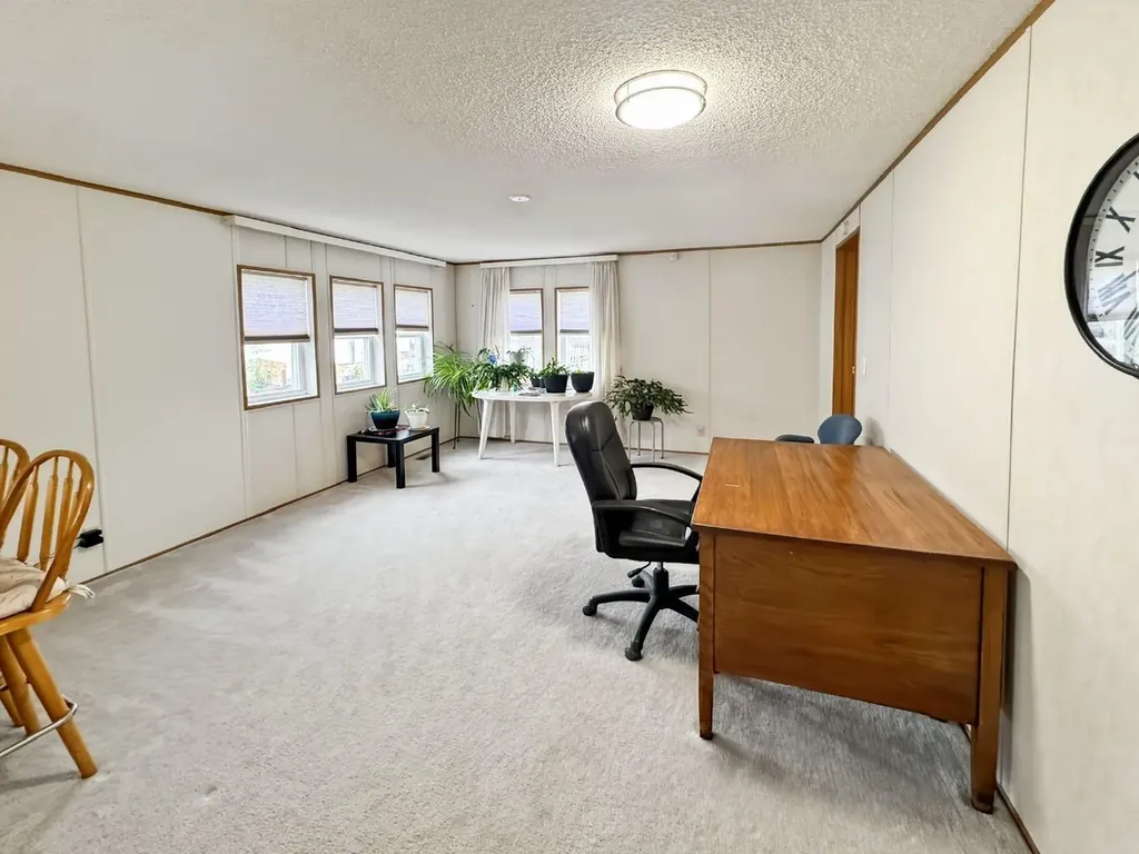 4524 47 Avenue Mayerthorpe AB T0E1N0