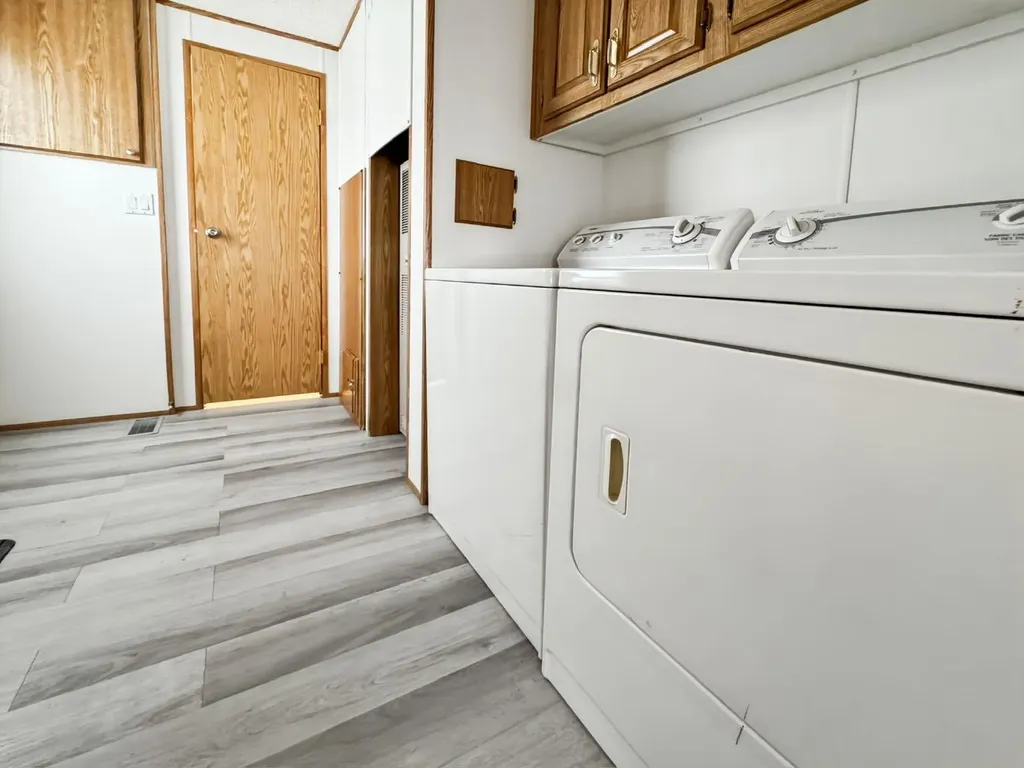 4524 47 Avenue Mayerthorpe AB T0E1N0