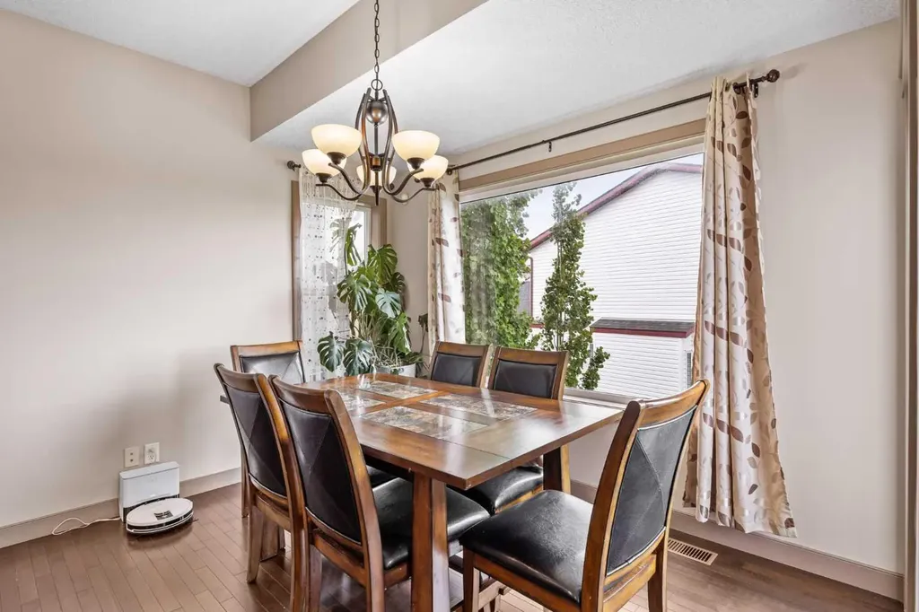 282 Pantego Terrace NW Calgary AB T3K 0K3