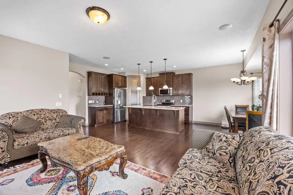 282 Pantego Terrace NW Calgary AB T3K 0K3