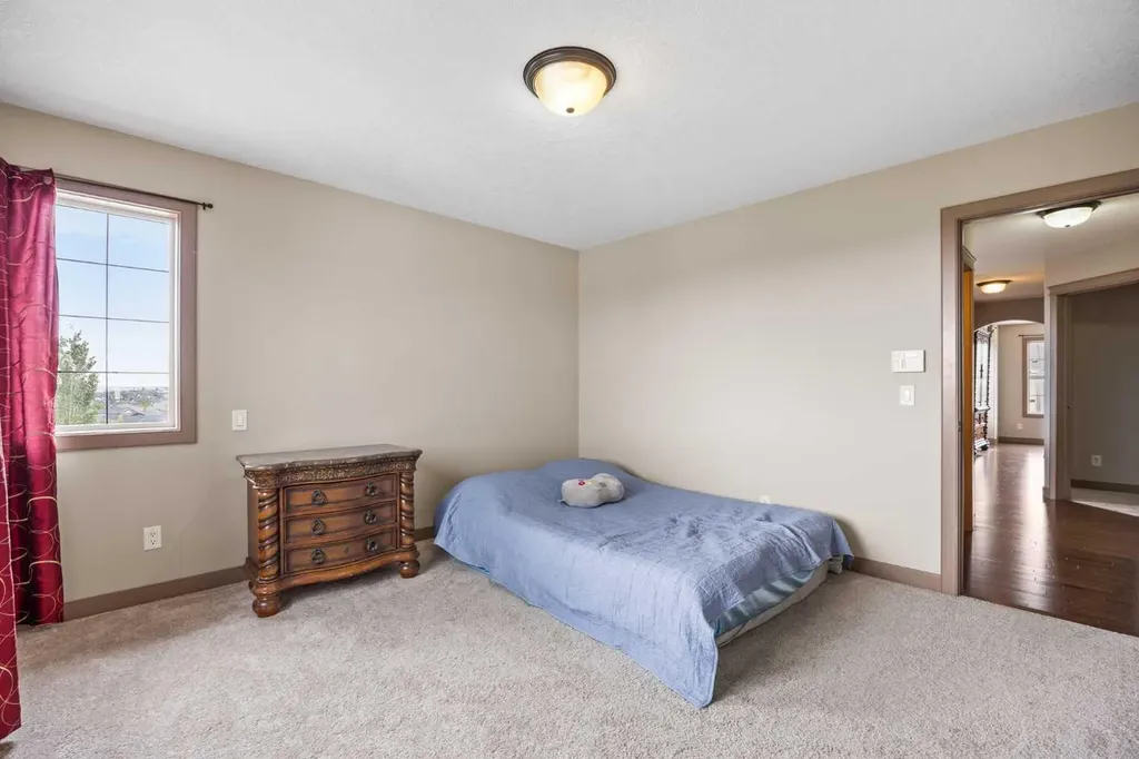 282 Pantego Terrace NW Calgary AB T3K 0K3