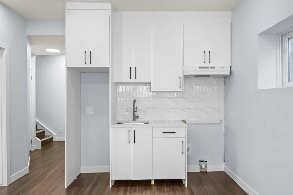 282 Pantego Terrace NW Calgary AB T3K 0K3