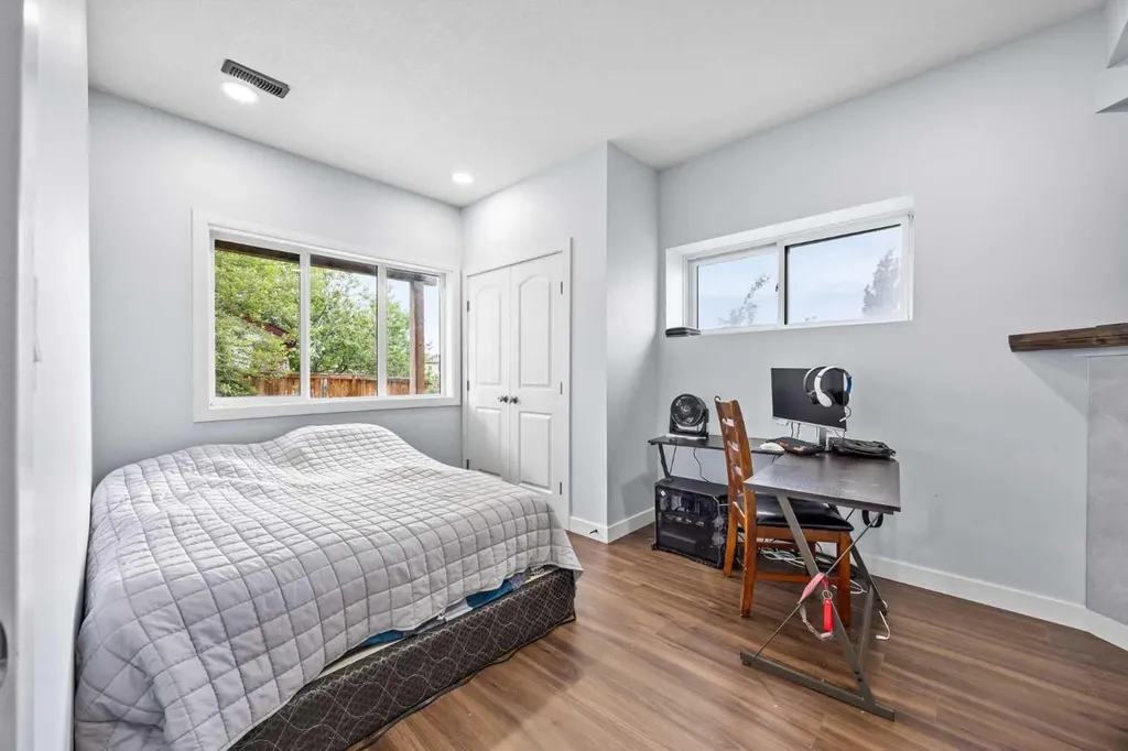 282 Pantego Terrace NW Calgary AB T3K 0K3