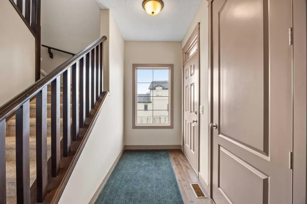 282 Pantego Terrace NW Calgary AB T3K 0K3