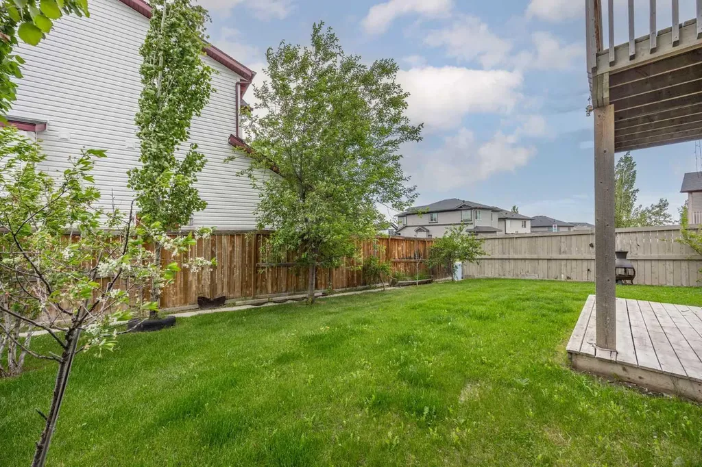 282 Pantego Terrace NW Calgary AB T3K 0K3