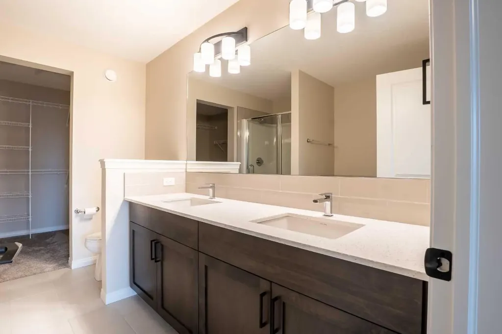 56 Corner Glen Green NE Calgary AB T3N2P5