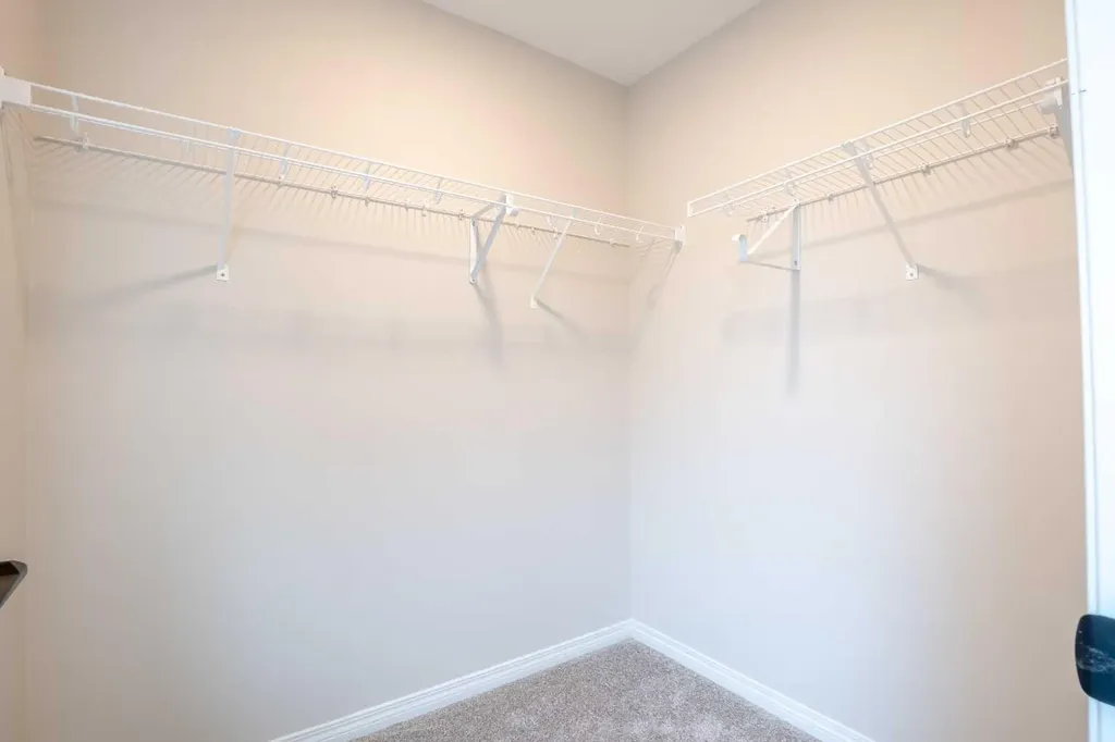 56 Corner Glen Green NE Calgary AB T3N2P5