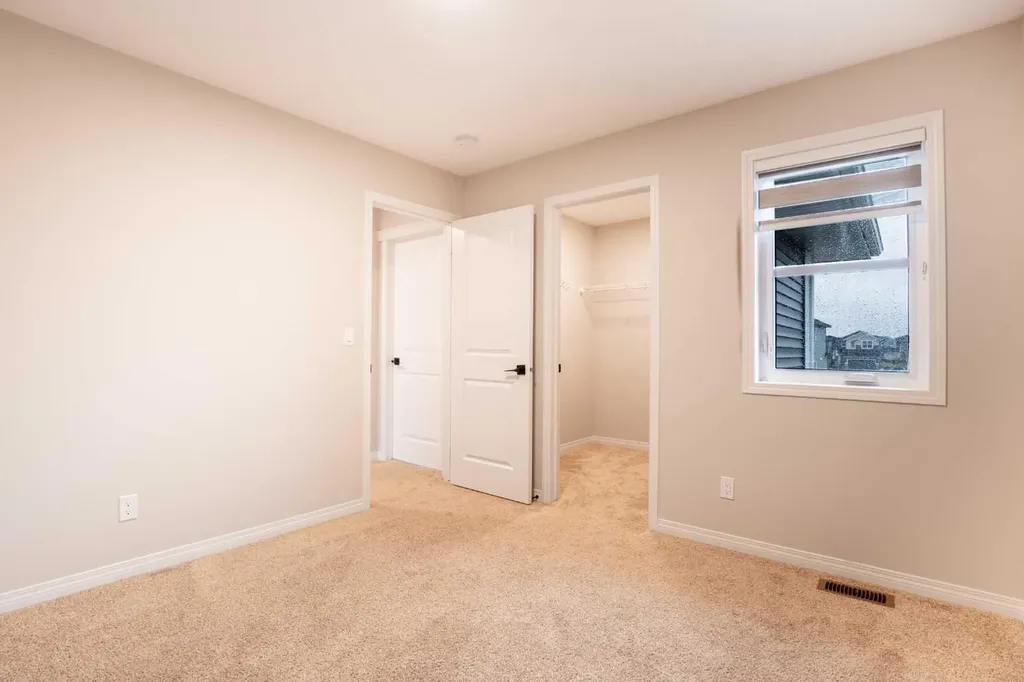 56 Corner Glen Green NE Calgary AB T3N2P5