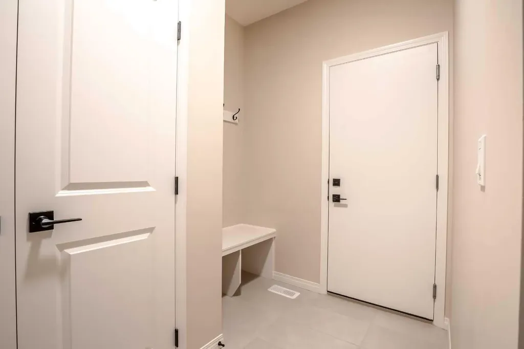 56 Corner Glen Green NE Calgary AB T3N2P5