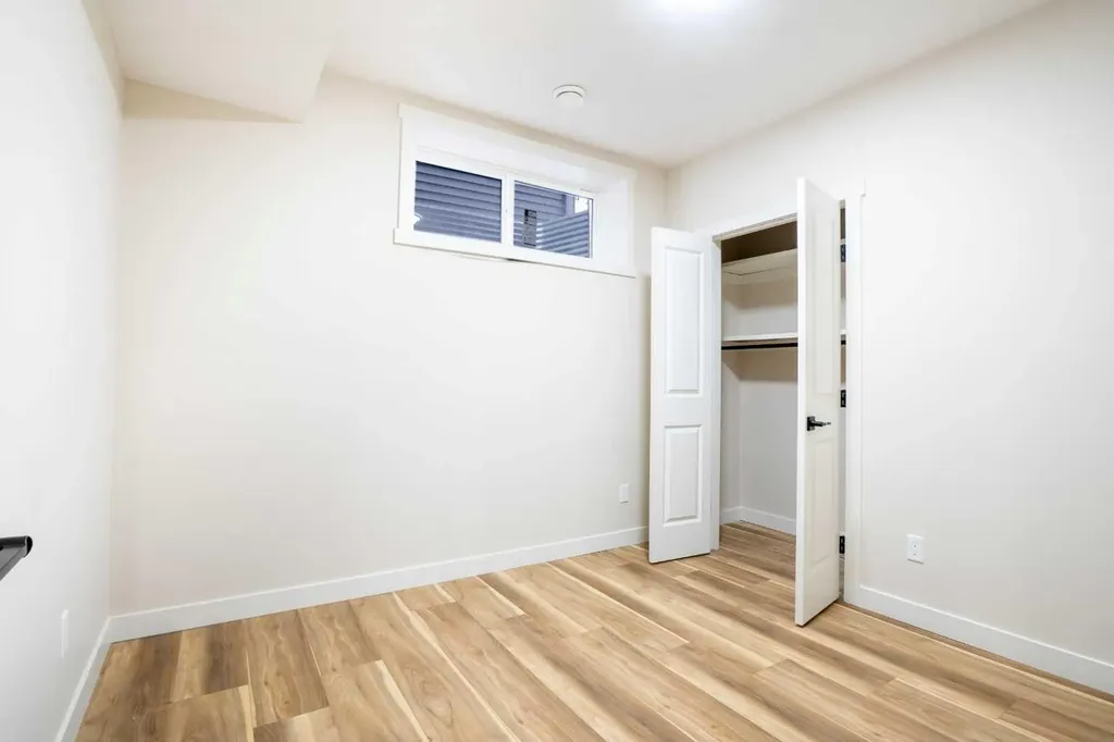 56 Corner Glen Green NE Calgary AB T3N2P5