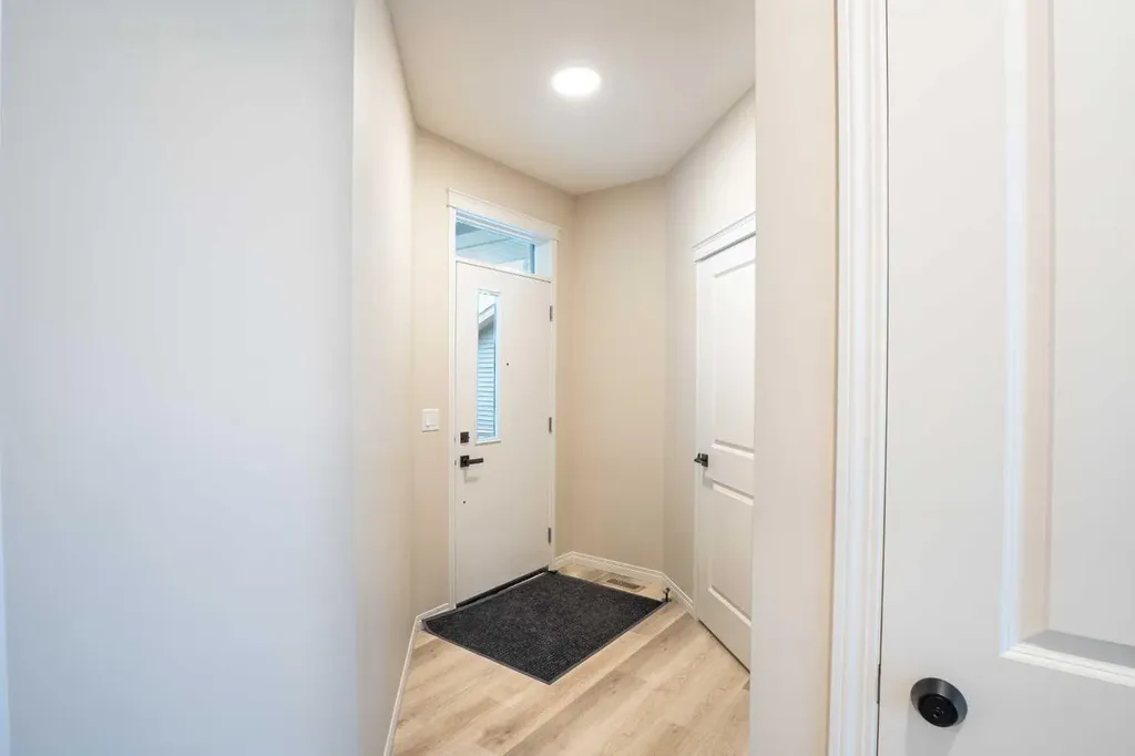 56 Corner Glen Green NE Calgary AB T3N2P5