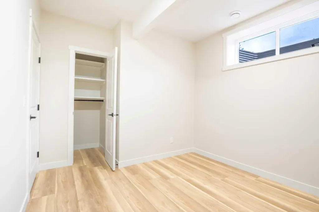 56 Corner Glen Green NE Calgary AB T3N2P5