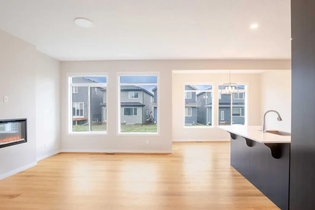 56 Corner Glen Green NE Calgary AB T3N2P5
