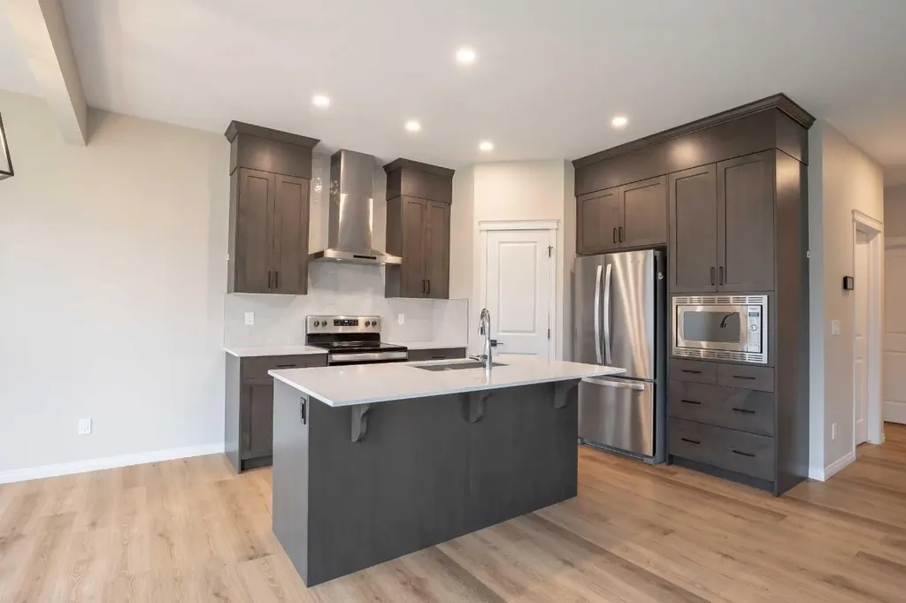 56 Corner Glen Green NE Calgary AB T3N2P5