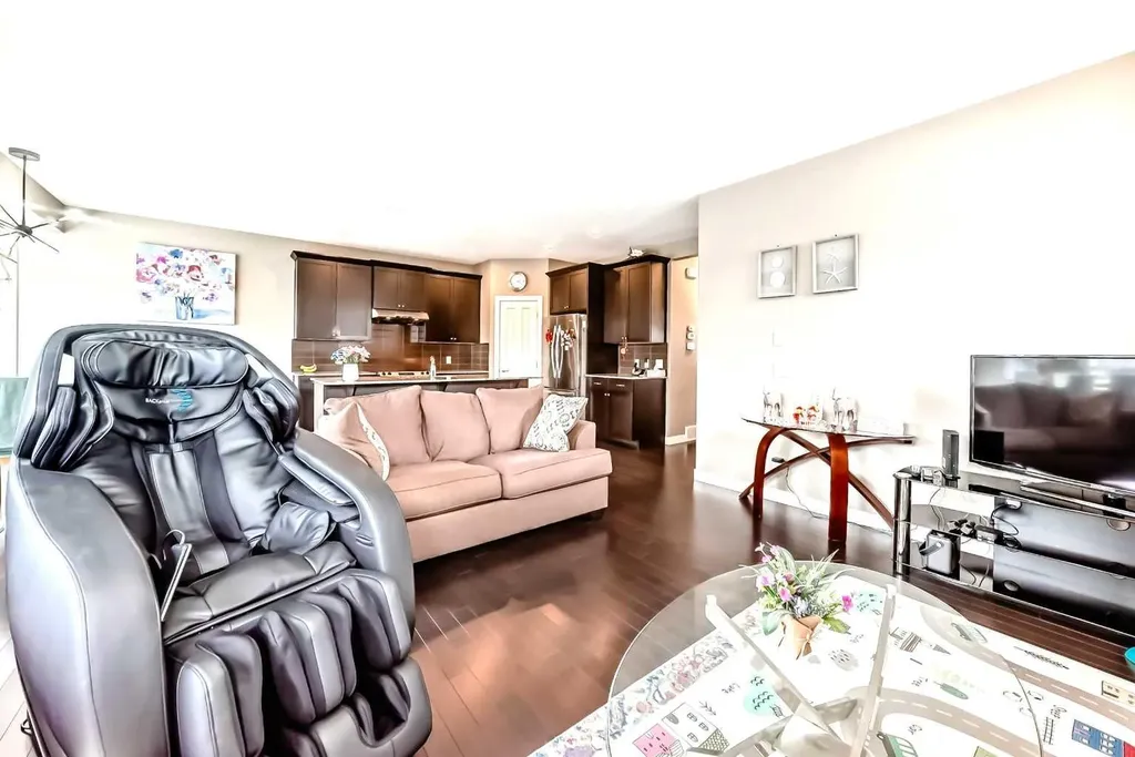 204 Evansview Road NW Calgary AB T3P 0J6