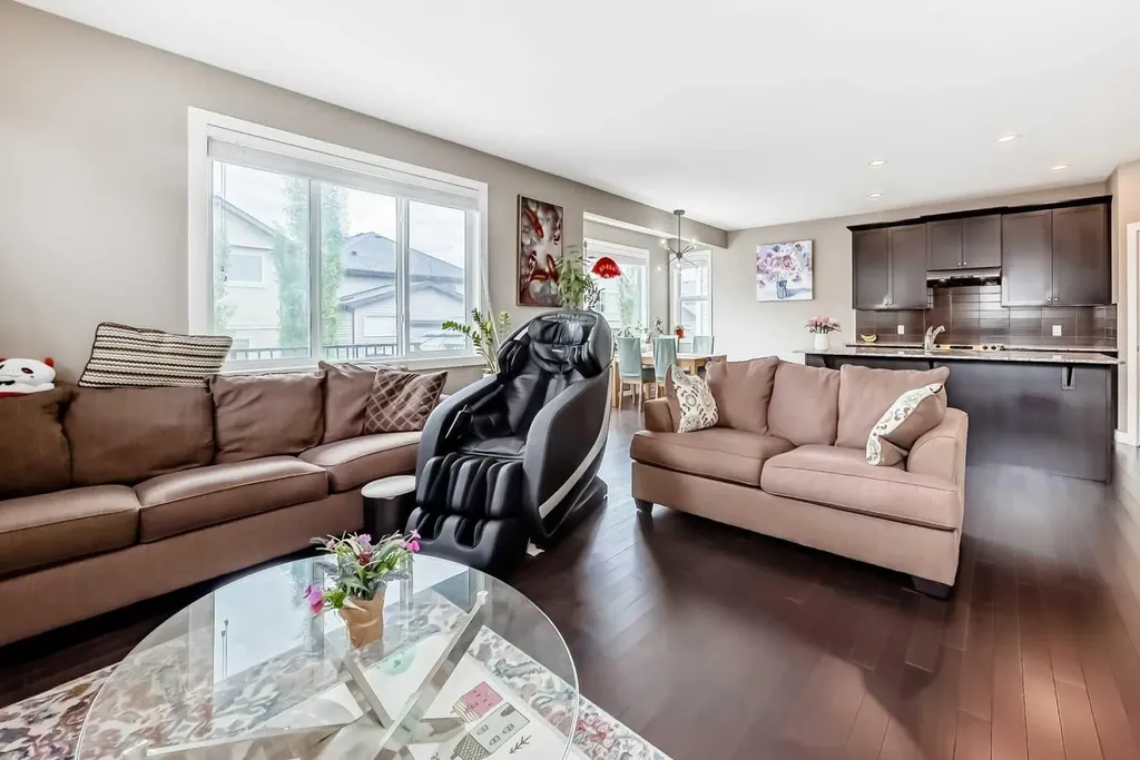 204 Evansview Road NW Calgary AB T3P 0J6