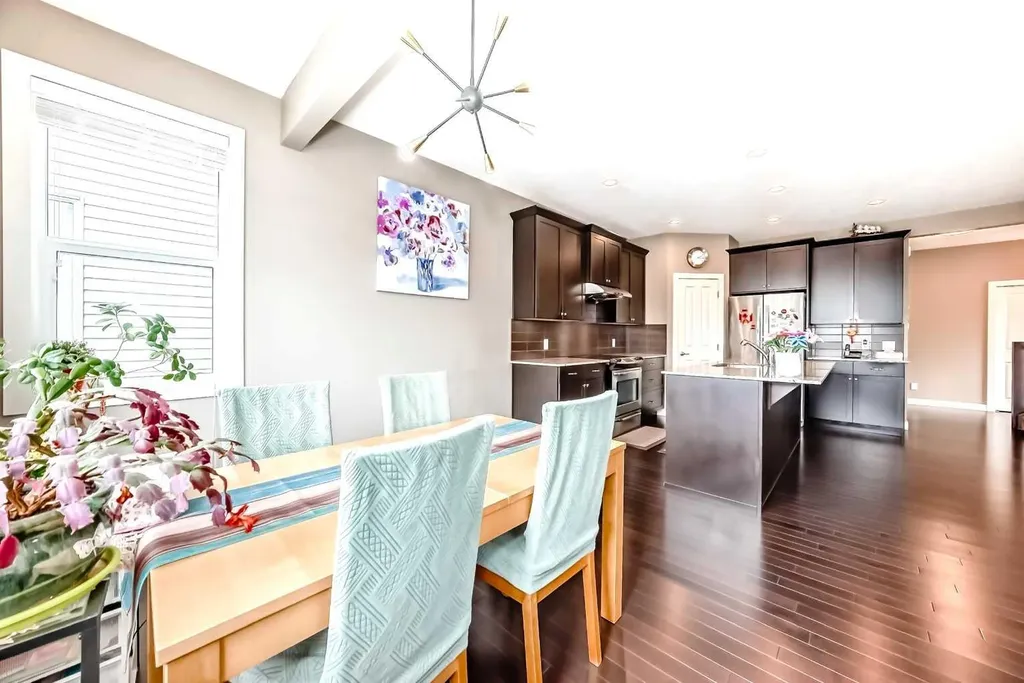 204 Evansview Road NW Calgary AB T3P 0J6