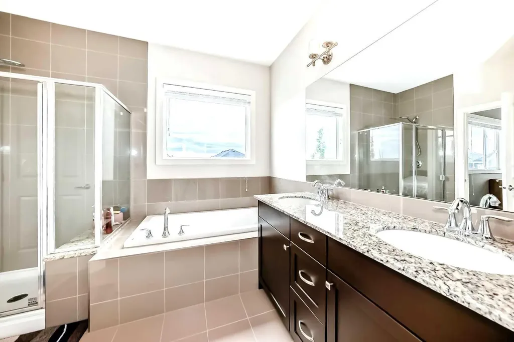 204 Evansview Road NW Calgary AB T3P 0J6