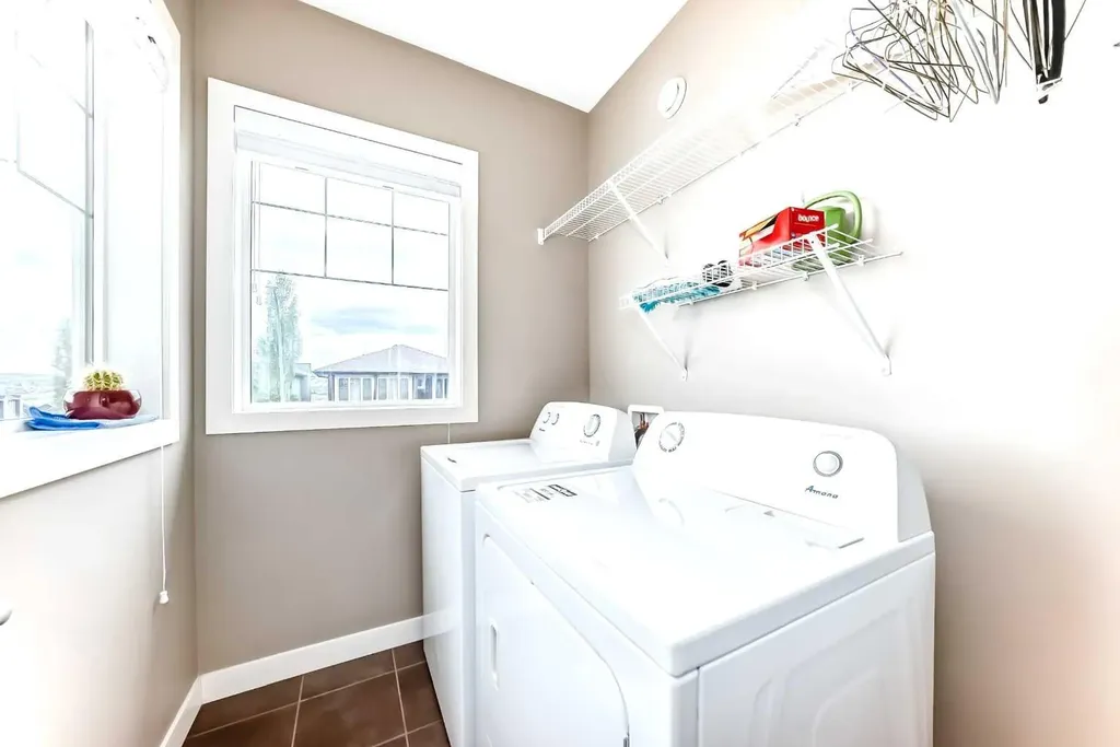 204 Evansview Road NW Calgary AB T3P 0J6