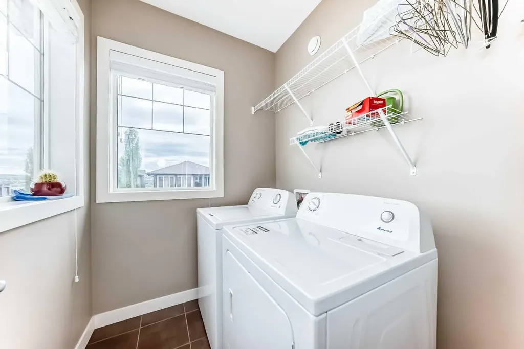 204 Evansview Road NW Calgary AB T3P 0J6