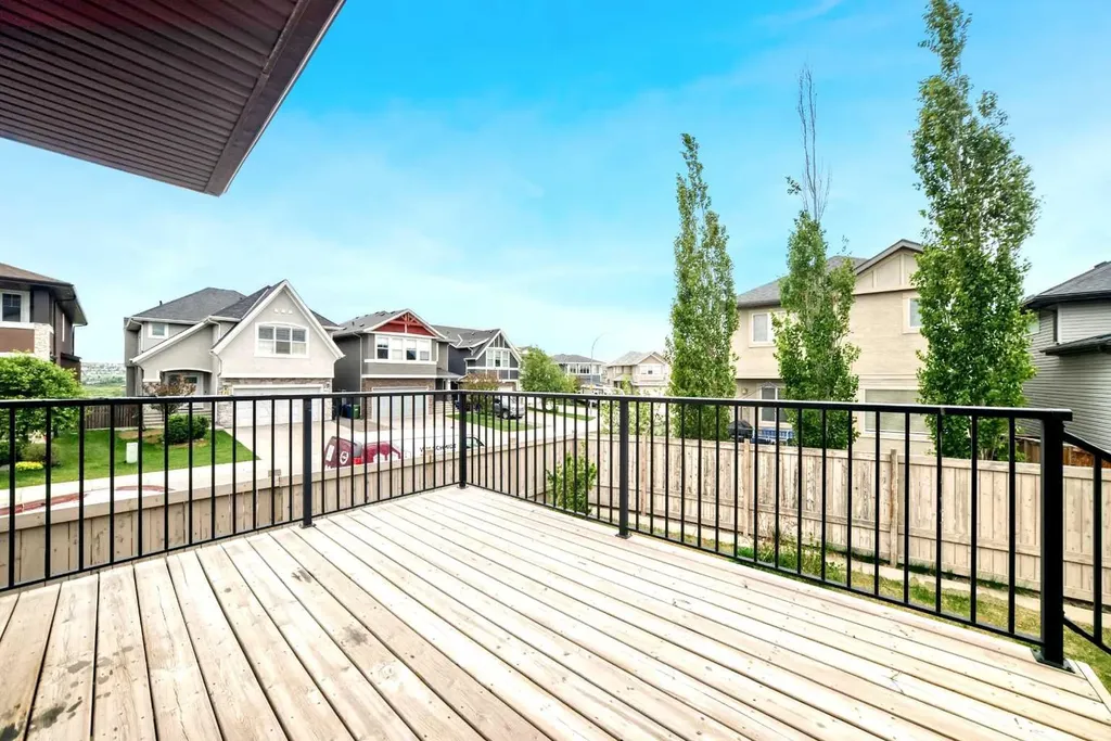 204 Evansview Road NW Calgary AB T3P 0J6